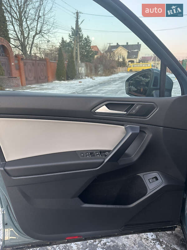 Позашляховик / Кросовер Volkswagen Tiguan 2021 в Києві