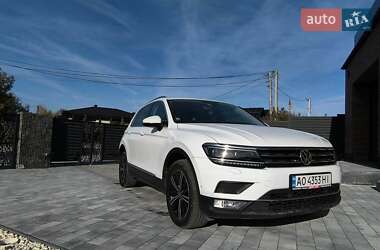 Внедорожник / Кроссовер Volkswagen Tiguan 2016 в Ужгороде