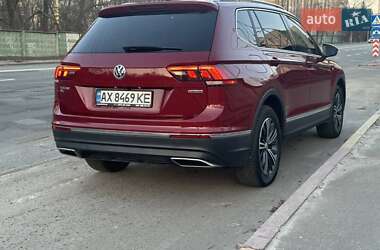 Внедорожник / Кроссовер Volkswagen Tiguan 2018 в Львове