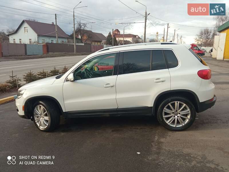 Позашляховик / Кросовер Volkswagen Tiguan 2014 в Харкові
