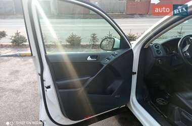 Внедорожник / Кроссовер Volkswagen Tiguan 2014 в 
