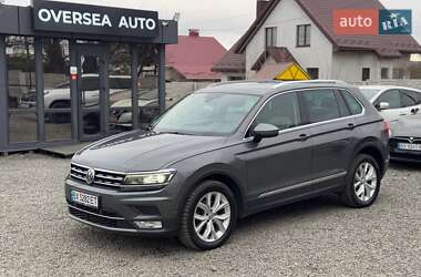 Позашляховик / Кросовер Volkswagen Tiguan 2016 в Хмельницькому