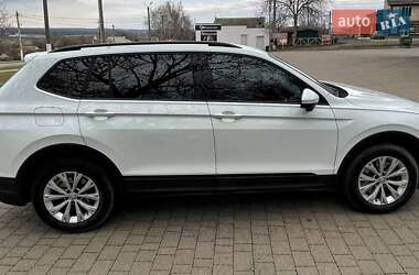 Внедорожник / Кроссовер Volkswagen Tiguan 2017 в Ладыжине