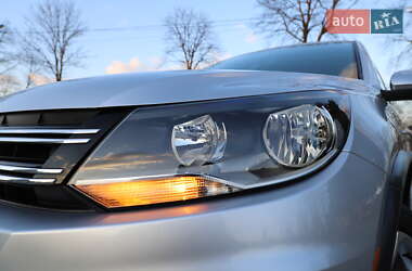 Позашляховик / Кросовер Volkswagen Tiguan 2016 в 