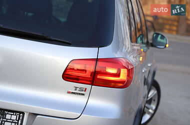Позашляховик / Кросовер Volkswagen Tiguan 2016 в 