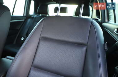 Позашляховик / Кросовер Volkswagen Tiguan 2016 в 