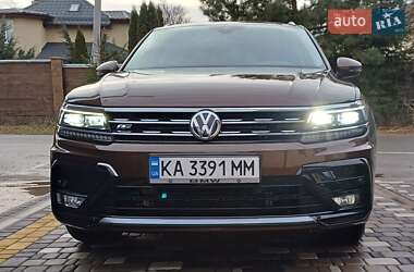 Позашляховик / Кросовер Volkswagen Tiguan 2017 в Києві