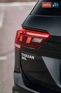 Внедорожник / Кроссовер Volkswagen Tiguan 2019 в 