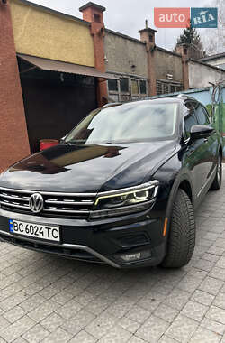 Позашляховик / Кросовер Volkswagen Tiguan 2018 в 