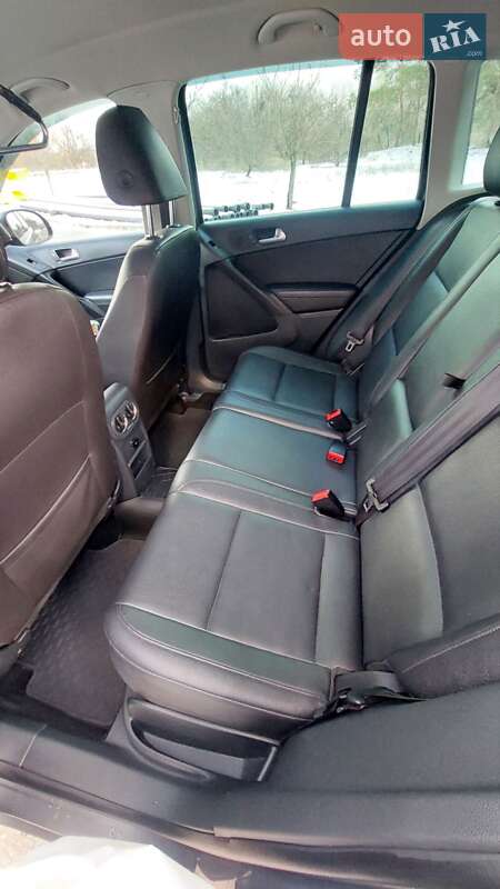 Внедорожник / Кроссовер Volkswagen Tiguan 2015 в Днепре