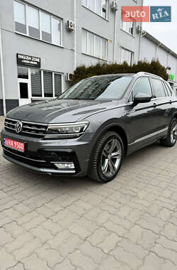 Позашляховик / Кросовер Volkswagen Tiguan 2017 в Луцьку