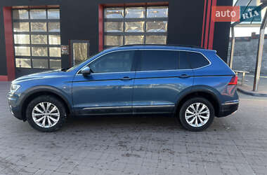 Внедорожник / Кроссовер Volkswagen Tiguan 2017 в Ровно