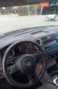 Позашляховик / Кросовер Volkswagen Tiguan 2010 в Чернівцях