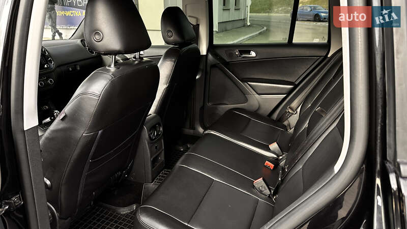 Внедорожник / Кроссовер Volkswagen Tiguan 2010 в Киеве