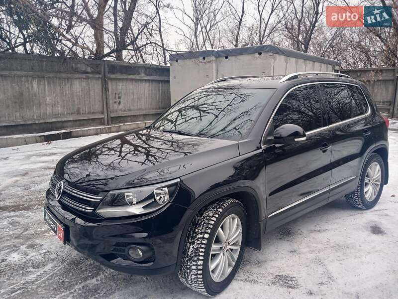 Внедорожник / Кроссовер Volkswagen Tiguan 2012 в Киеве