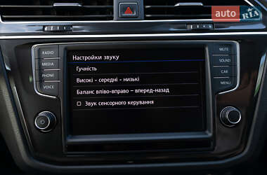 Внедорожник / Кроссовер Volkswagen Tiguan 2017 в Луцке