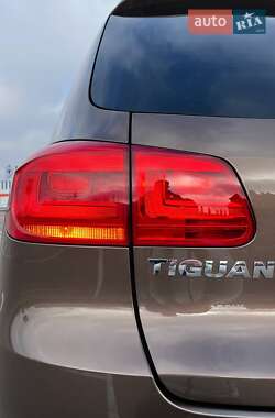 Внедорожник / Кроссовер Volkswagen Tiguan 2014 в Львове