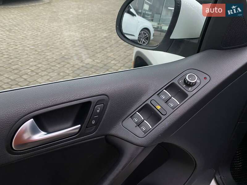 Внедорожник / Кроссовер Volkswagen Tiguan 2012 в Львове