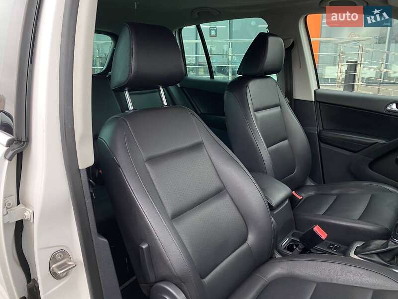 Внедорожник / Кроссовер Volkswagen Tiguan 2012 в Львове