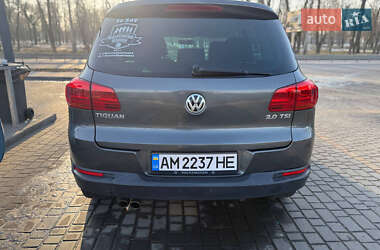 Внедорожник / Кроссовер Volkswagen Tiguan 2012 в 