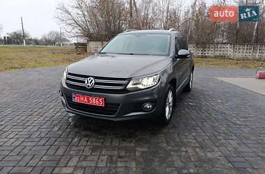 Позашляховик / Кросовер Volkswagen Tiguan 2011 в Гощі