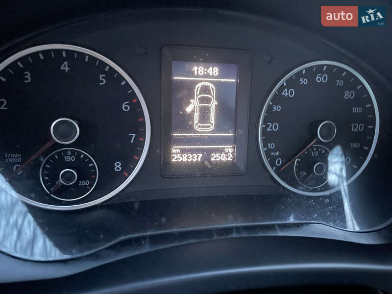 Внедорожник / Кроссовер Volkswagen Tiguan 2010 в Львове фото 10 Внедорожник / Кроссовер Volkswagen Tiguan 2010 в Львове