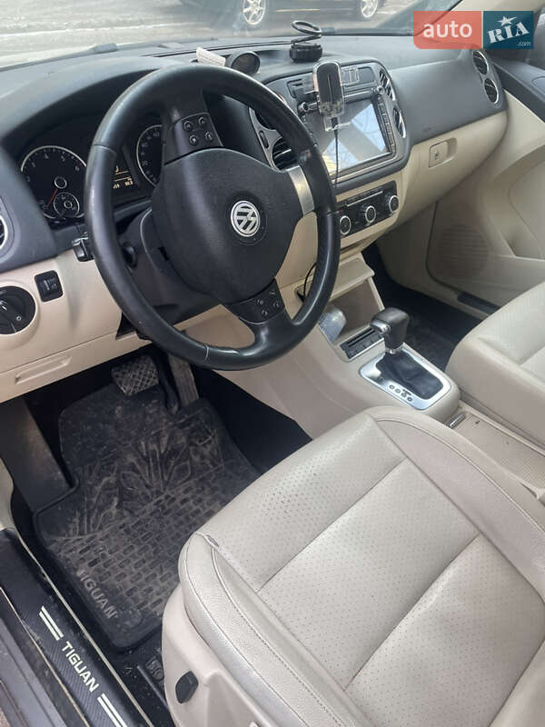 Внедорожник / Кроссовер Volkswagen Tiguan 2010 в Львове фото 12 Внедорожник / Кроссовер Volkswagen Tiguan 2010 в Львове