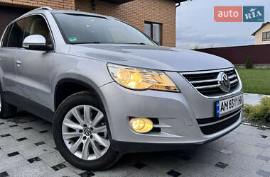 Внедорожник / Кроссовер Volkswagen Tiguan 2009 в 