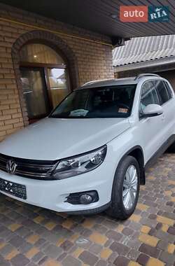 Внедорожник / Кроссовер Volkswagen Tiguan 2015 в Тараще