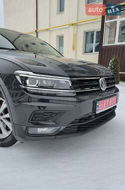 Внедорожник / Кроссовер Volkswagen Tiguan 2018 в Ромнах