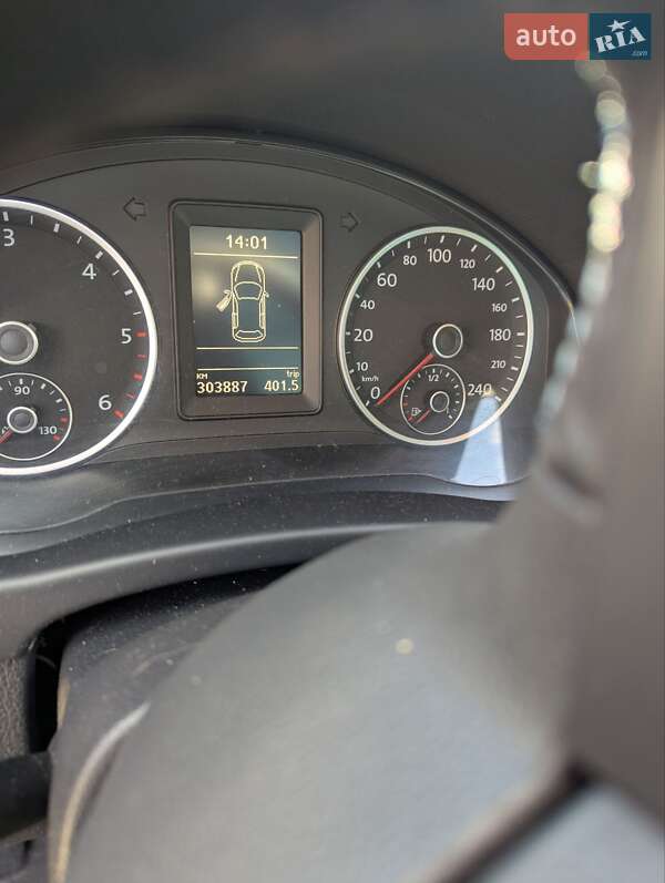 Позашляховик / Кросовер Volkswagen Tiguan 2010 в Южноукраїнську