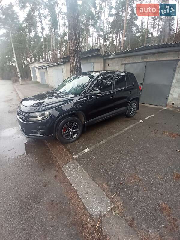 Внедорожник / Кроссовер Volkswagen Tiguan 2013 в Киеве