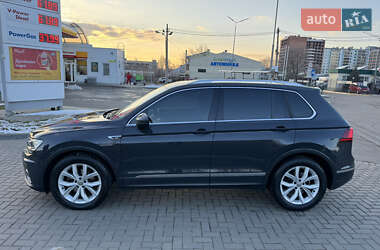 Внедорожник / Кроссовер Volkswagen Tiguan 2016 в Николаеве