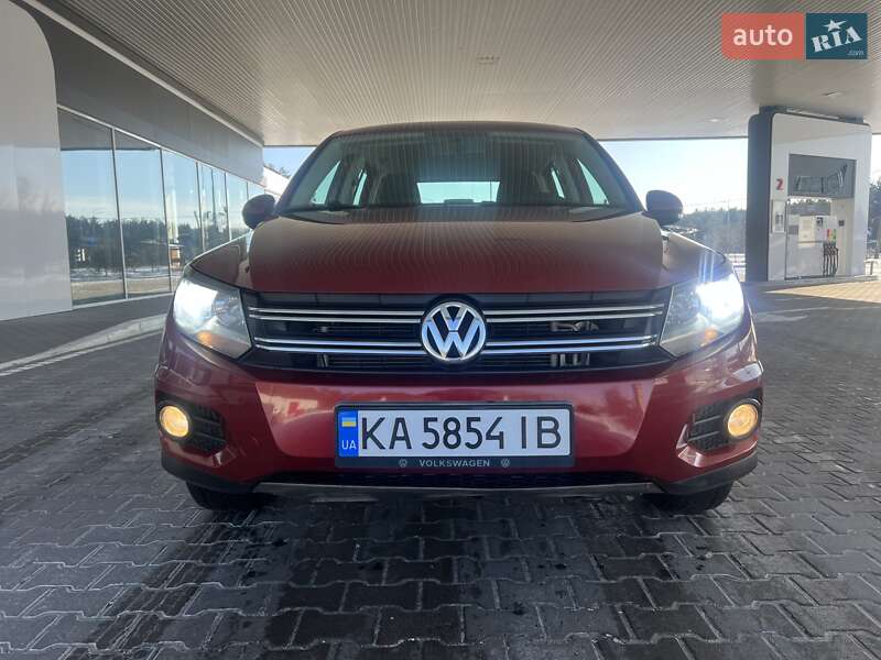 Внедорожник / Кроссовер Volkswagen Tiguan 2011 в Киеве