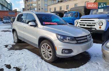 Внедорожник / Кроссовер Volkswagen Tiguan 2015 в Ровно