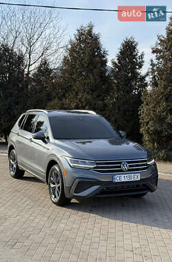 Внедорожник / Кроссовер Volkswagen Tiguan 2023 в Черновцах