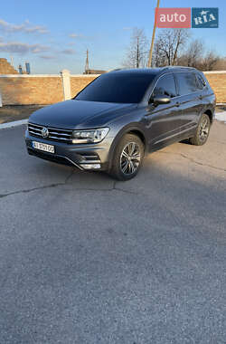 Позашляховик / Кросовер Volkswagen Tiguan 2017 в Києві