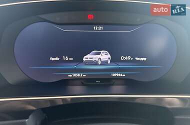 Внедорожник / Кроссовер Volkswagen Tiguan 2018 в 