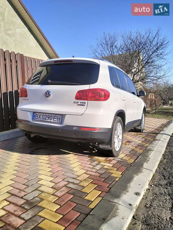 Внедорожник / Кроссовер Volkswagen Tiguan 2015 в Хмельницком