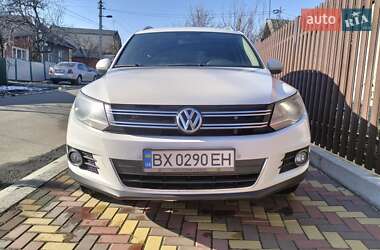 Внедорожник / Кроссовер Volkswagen Tiguan 2015 в 