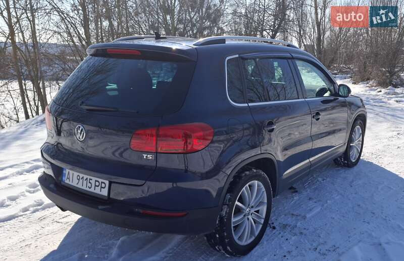 Внедорожник / Кроссовер Volkswagen Tiguan 2015 в Ворзеле