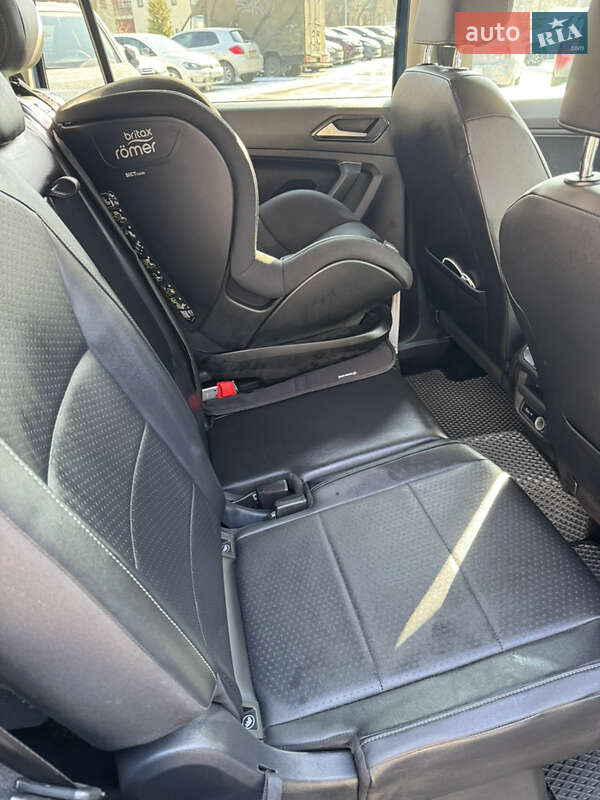 Внедорожник / Кроссовер Volkswagen Tiguan 2017 в Киеве фото 20 Внедорожник / Кроссовер Volkswagen Tiguan 2017 в Киеве