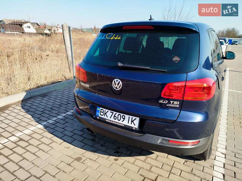 Внедорожник / Кроссовер Volkswagen Tiguan 2013 в Дубно