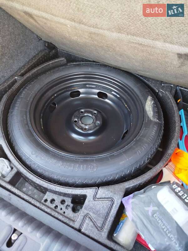 Внедорожник / Кроссовер Volkswagen Tiguan 2013 в Дубно