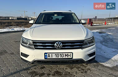 Внедорожник / Кроссовер Volkswagen Tiguan 2018 в 