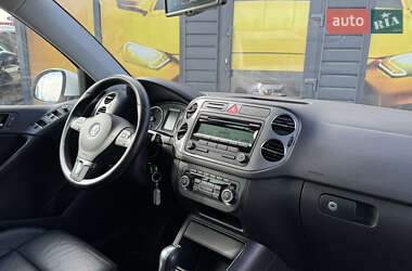 Внедорожник / Кроссовер Volkswagen Tiguan 2010 в 