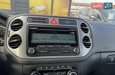 Внедорожник / Кроссовер Volkswagen Tiguan 2010 в 