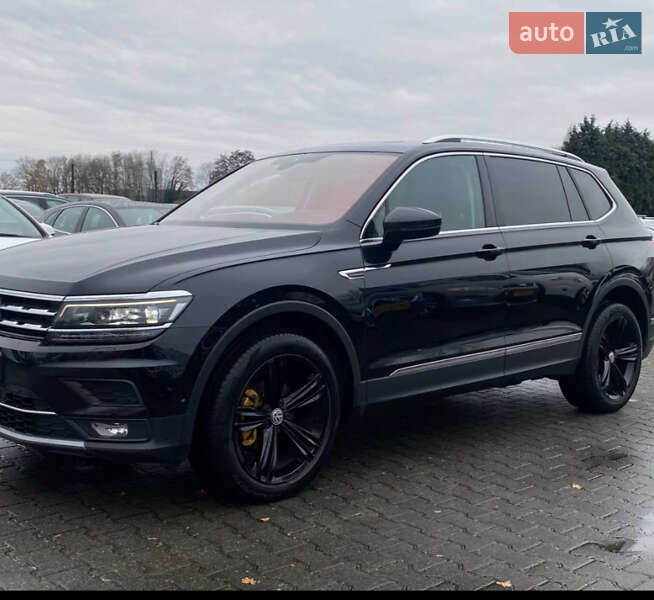 Внедорожник / Кроссовер Volkswagen Tiguan 2018 в Одессе