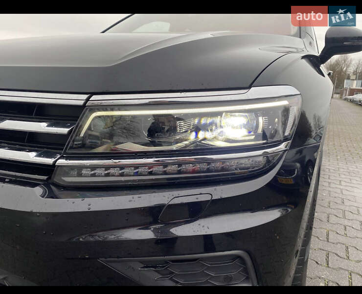 Внедорожник / Кроссовер Volkswagen Tiguan 2018 в Одессе