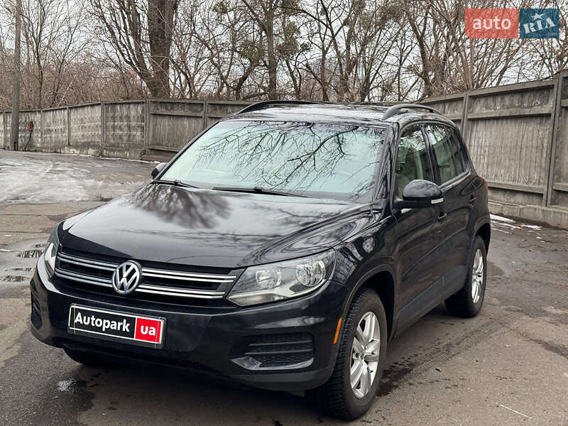 Внедорожник / Кроссовер Volkswagen Tiguan 2016 в 